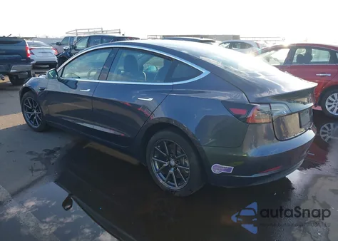 2019 Tesla Model 3 Long Range/Performance из США, поврежденный, VIN 5YJ3E1EB4KF386067